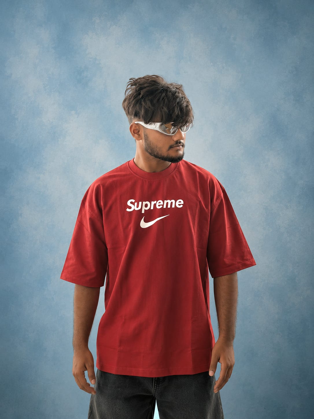 RED SUPREME GRAPHIC TEE