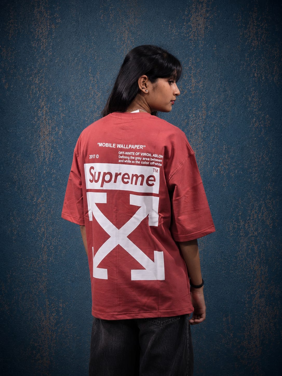 RED SUPREME GRAPHIC TEE